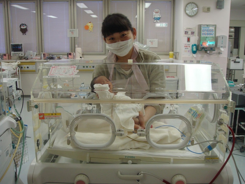 S'porean Mother Finally Gets Pregnant After 11 Years, Slips into Coma After Giving Birth - World Of Buzz 1
