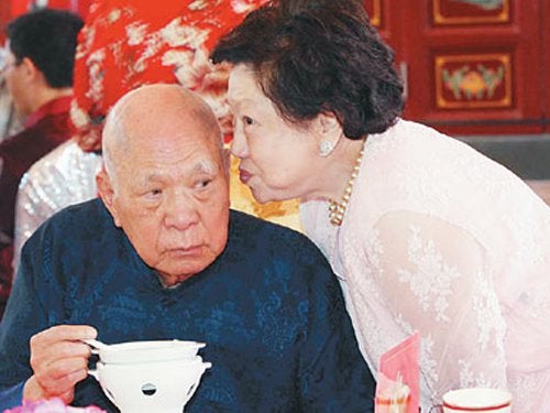 Genting Founder's Widow Passes Away, Leaves Inheritance of RM21Billion - World Of Buzz