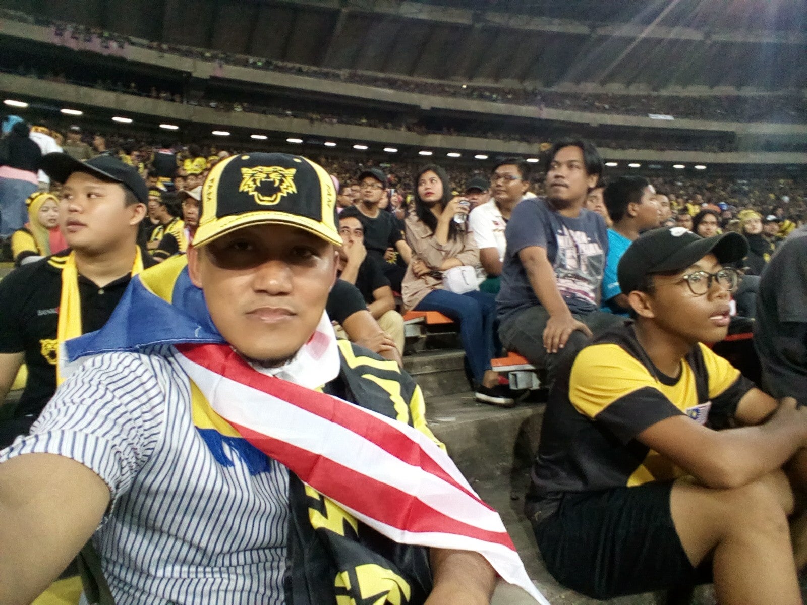 Indonesian Man Sat with Malaysians During SEA Games Football Semi-Finals, Here Are His Thoughts - World Of Buzz 2