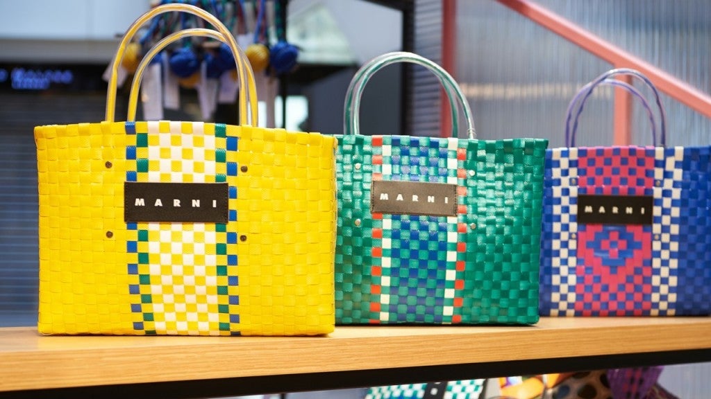 Italian Luxury Handbags Looks Just Like Asian Auntie Baskets, Sells for RM1,900! - World Of Buzz