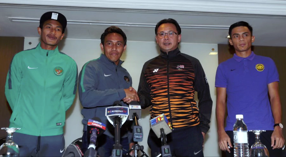 Malaysia and Indonesian Football Coaches Tell Fans to Behave Themselves During Semi-Finals - World Of Buzz