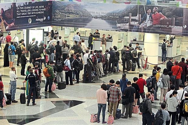 Malaysian Airports Plan To Charge Rm1 Levy On All Travellers Starting From 2018 - World Of Buzz 3