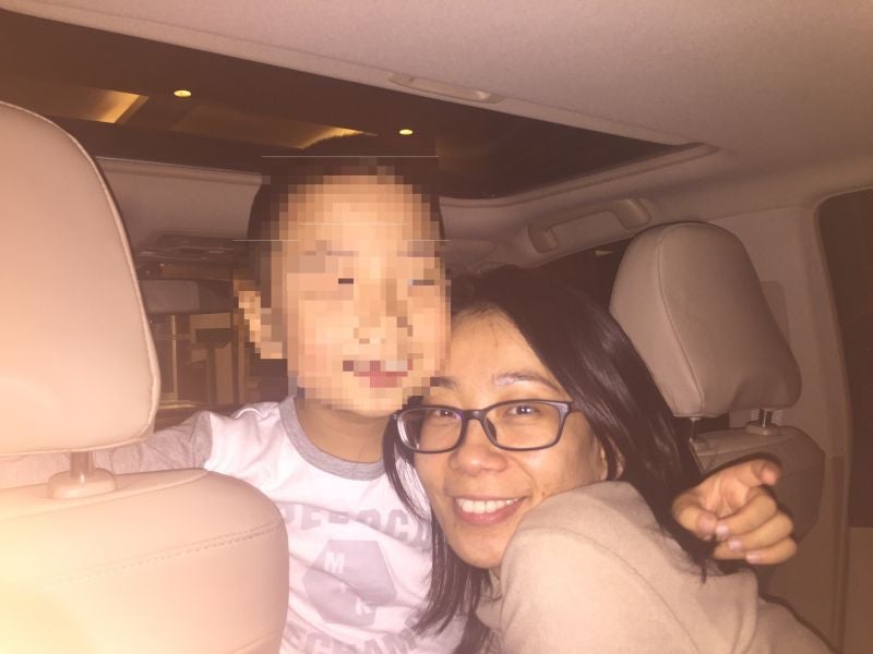 Malaysian Mother and Son Unfairly Banned From Leaving China, Here's Why - World Of Buzz 2