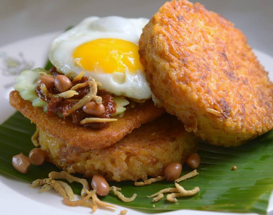 More Nasi Lemak Burgers Pop Up In Singapore, This Time With Real Nasi Buns! - World Of Buzz 6
