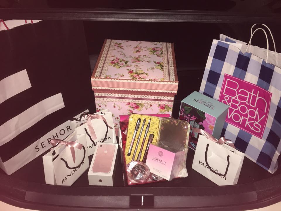 M'sian Dubbed "Best BF Ever" for Surprising GF with Car Boot of B'day Presents - World Of Buzz