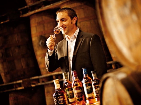 This Dream Job Will Pay You To Drink Whisky And Travel The World! - World Of Buzz 1
