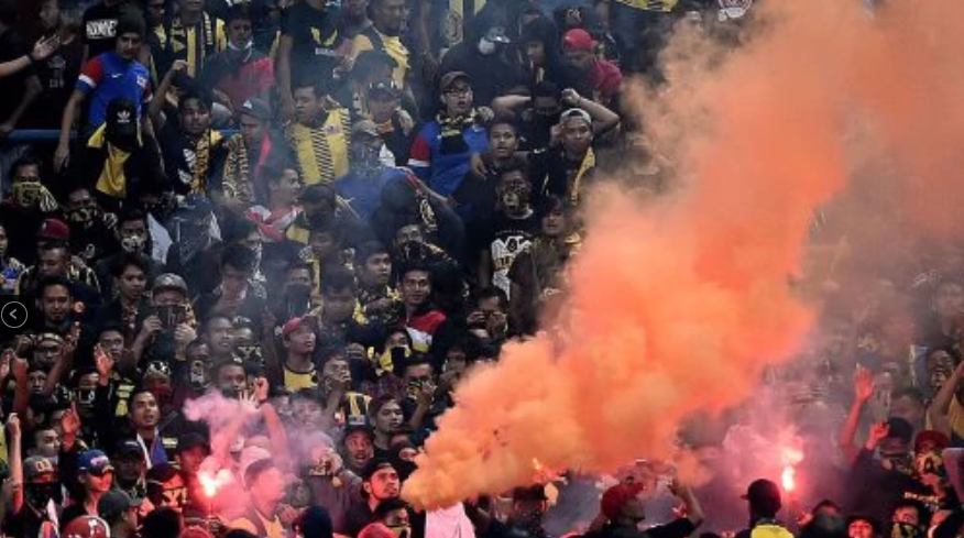 Two Myanmar Football Fans Beaten Up by Malaysians After SEA Games Football Match - World Of Buzz