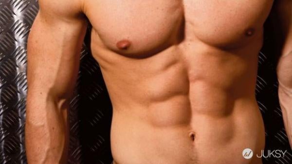 Young Man Tries to Get Six Pack Abs, Almost End Up with Kidney Failure Instead - World Of Buzz 2