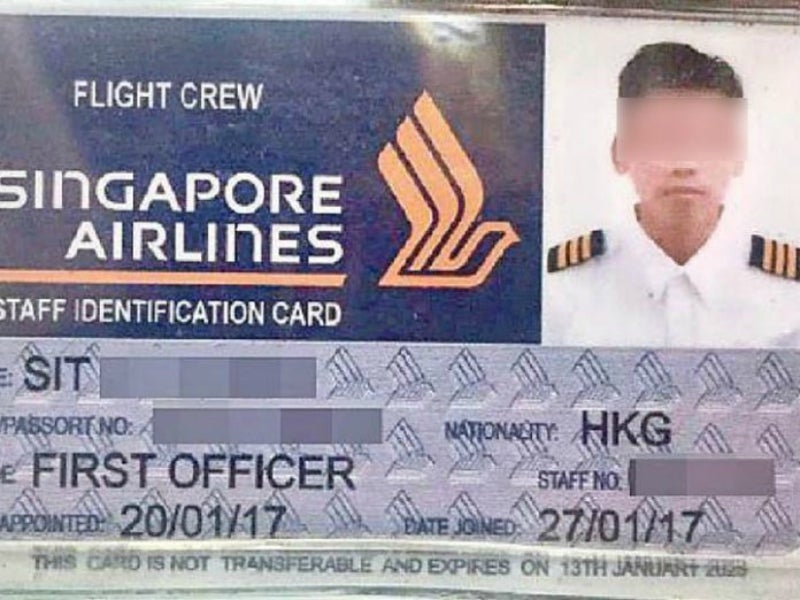 19-Year-Old Poses As Singapore Airlines Pilot To Take Advantage Of Girls - World Of Buzz
