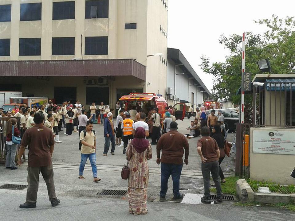 Gas Explosion In Subang Jaya Warehouse Leaves At Least 8 People Injured - World Of Buzz 1