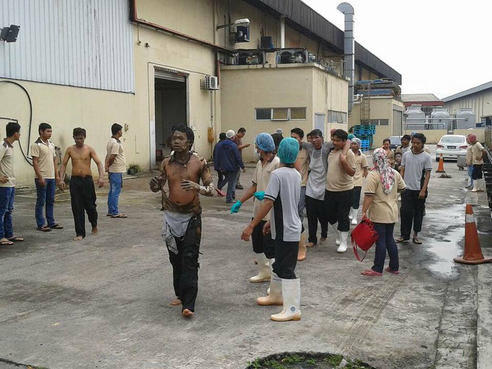 Gas Explosion In Subang Jaya Warehouse Leaves At Least 8 People Injured - World Of Buzz 2