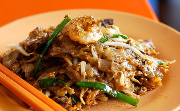 Here's How Malaysians Can Get Their Hands on The First-Ever 'Char Kuey Teow' Burger - World Of Buzz 4