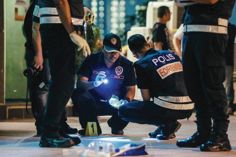 Kota Damansara Pub Attacked by Explosives, Police Say Its Not Terrorism - World Of Buzz 1