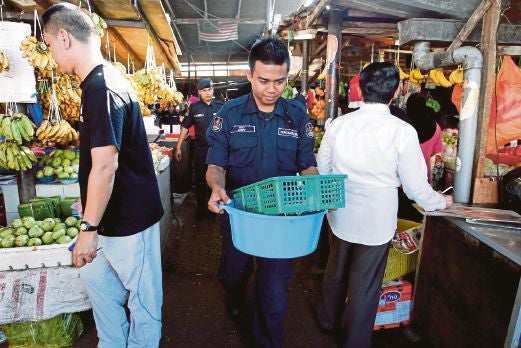 Locals Complain That Foreigners Are Taking Over Wet Markets In Klang Valley - World Of Buzz 3
