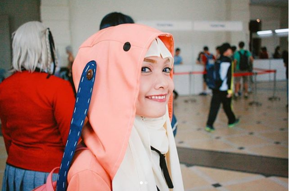 Malaysian Cosplayer Wows Netizens By Getting Creative With Her Headscarves - World Of Buzz 4