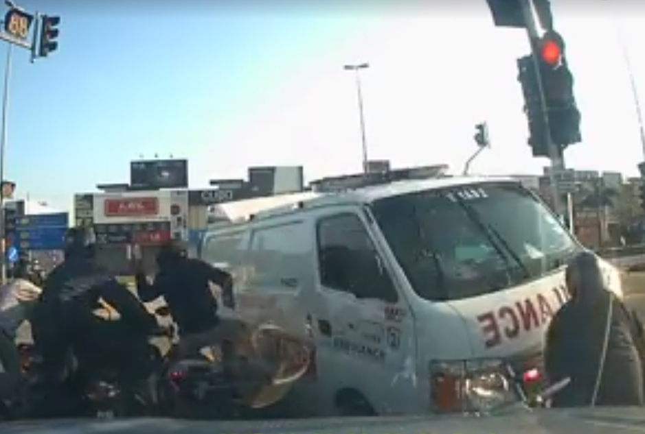 Penang Ambulance Crashes Into Motorcycles At Opposite Lane After Running Through Red Lights - World Of Buzz 2