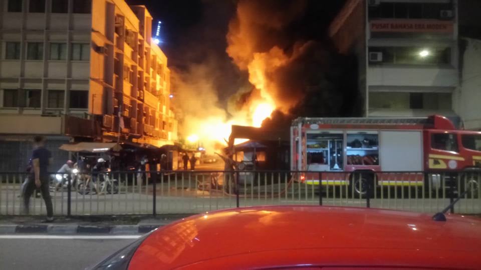 Pudu's Historical 'Wai Sek Kai' Goes Up in Flames, Netizens Lament The Loss of Fave Food - WORLD OF BUZZ 1