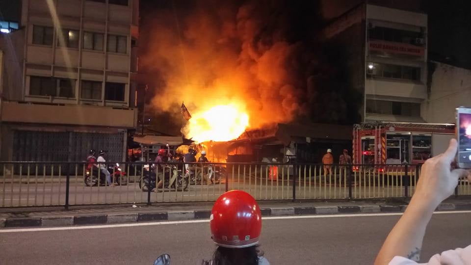 Pudu's Historical 'Wai Sek Kai' Goes Up in Flames, Netizens Lament The Loss of Fave Food - WORLD OF BUZZ