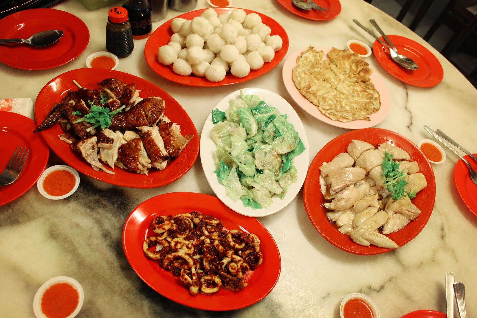 These are the 3 Alleged Origin Theories You Didn't Know About Melaka's Chicken Rice Balls - WORLD OF BUZZ 1