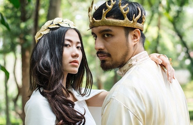 This Couple Spent RM56,000 for an Epic Game of Thrones-Inspired Wedding - WORLD OF BUZZ 5
