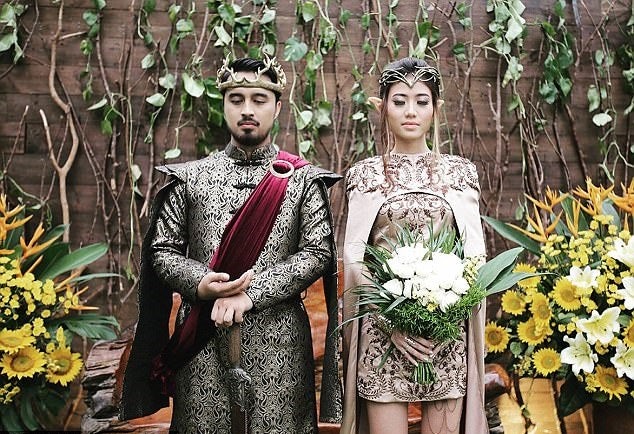 This Couple Spent RM56,000 for an Epic Game of Thrones-Inspired Wedding - WORLD OF BUZZ 8