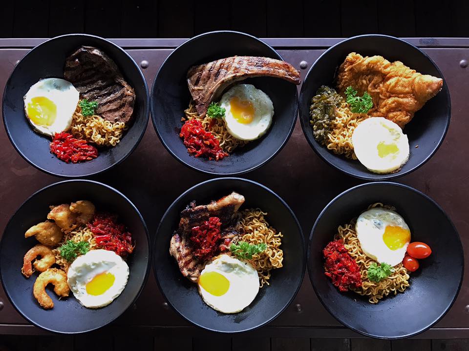 This M'sian Cafe Serves The Craziest And Most Delicious Indomie Combinations! - World Of Buzz