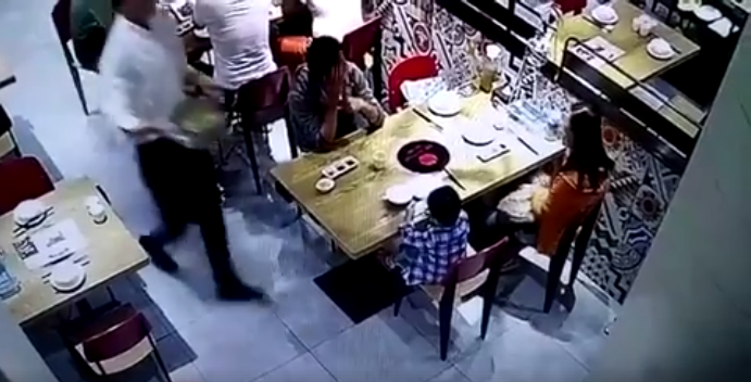 Viral Video Shows Poor Child Getting Scalded By Hotpot Soup Spilled By Careless Waiter - World Of Buzz