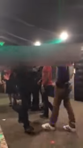 7 Muar Policemen Caught 'Having Fun' at Nightclub with Gambling Den Boss - WORLD OF BUZZ 1