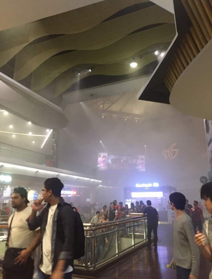 Breaking: Fire Breaks Out In Mid Valley Megamall, Shoppers Forced To Evacuate - World Of Buzz 7