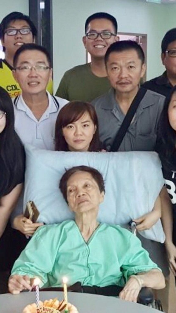 Dying Elderly Lady's Heartbreaking Final Wish Is Just To See Her Long Lost Son - World Of Buzz 1