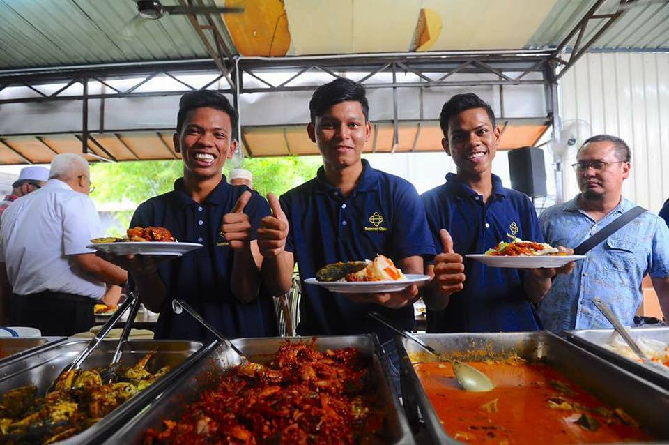 Malaysians Can Enjoy 3 Years of FREE FOOD Every Day at This Restaurant - WORLD OF BUZZ 8