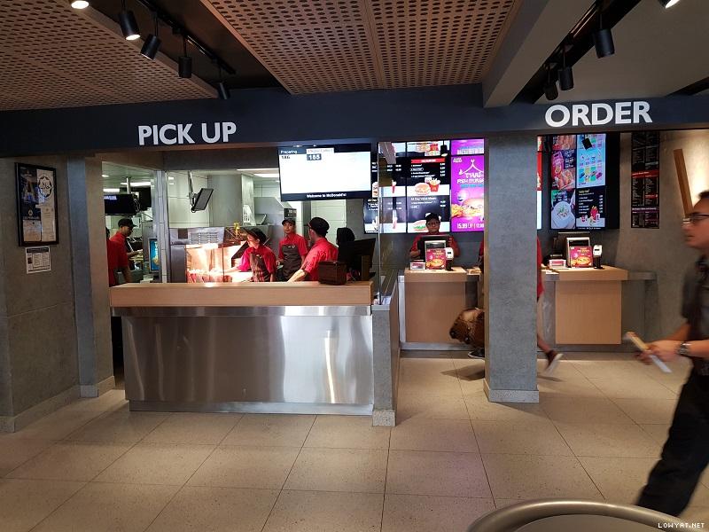 Malaysians Can Now Customise Mc Donald's Burger at These New Self-Service Kiosks! - WORLD OF BUZZ 2