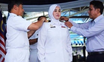 Malaysia'S Royal Navy Force Just Promoted The First Ever Female Captain In History - World Of Buzz 3