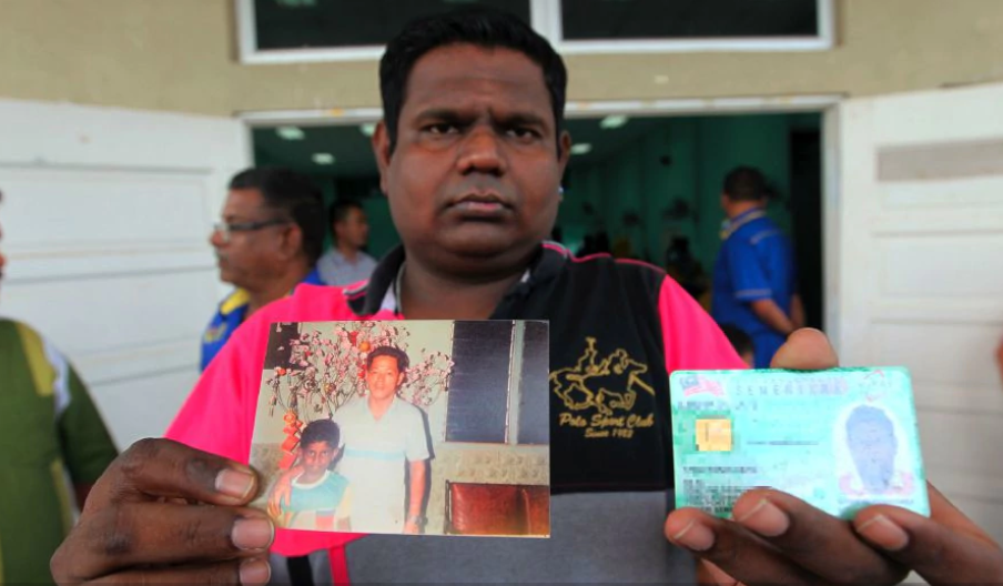 M'sian Has MyKad Seized and Declared Non-Citizen Because of His Chinese Name - WORLD OF BUZZ 1
