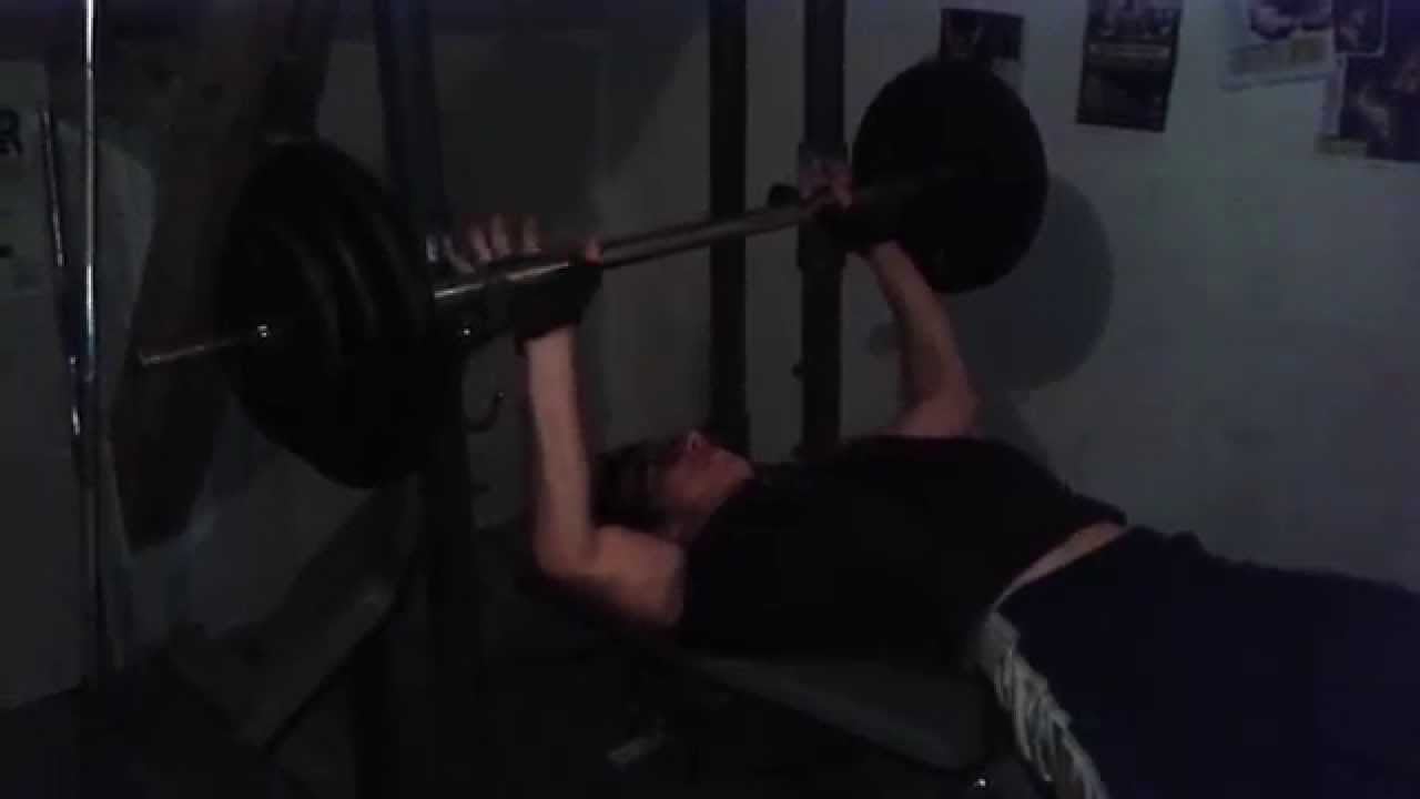M'sian Student Tries To Lift 108Kg, Dies After Barbell Falls On Neck - World Of Buzz 2