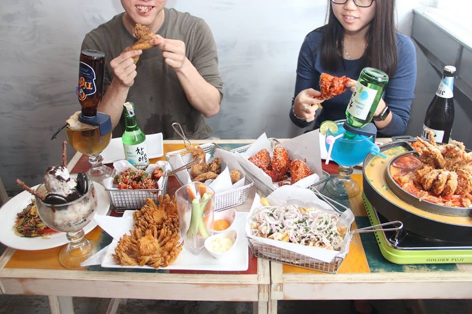 M'sians Can Indulge In All-You-Can-Eat Fried Chicken Wings Buffet For Only Rm7.90! - World Of Buzz 3