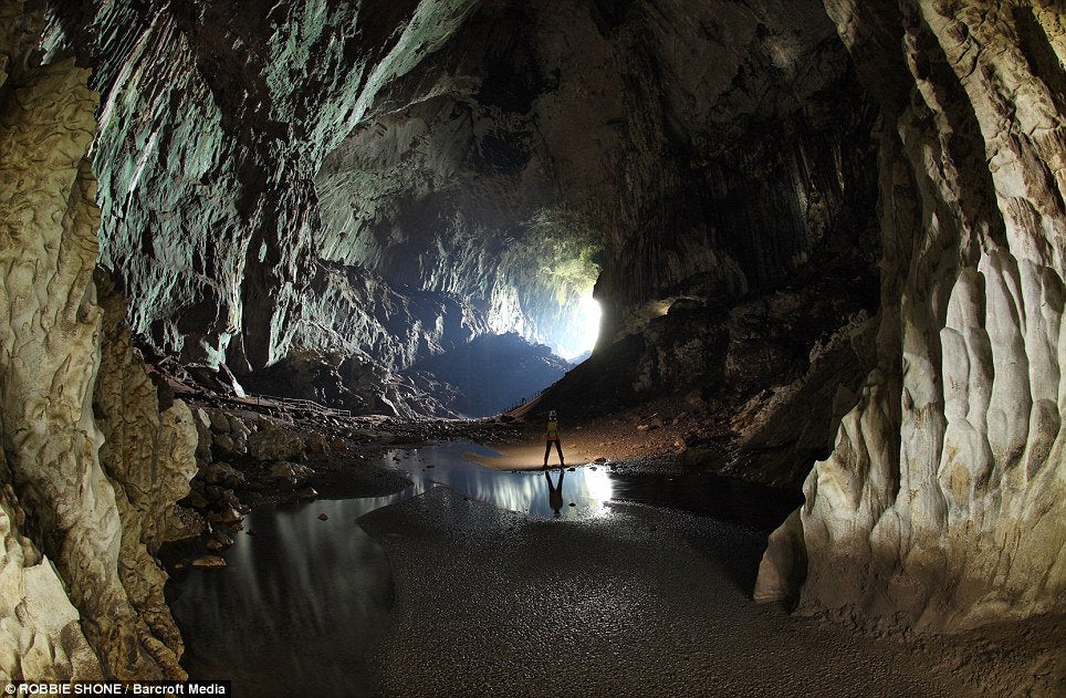 There's a 'Deer Cave' in Malaysia and It's the Second LARGEST Cave in the World! - WORLD OF BUZZ