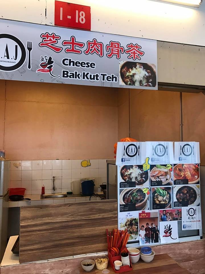 There's a Stall in KL that Serves Mouthwatering Gooey Cheese Bak Kut Teh! - WORLD OF BUZZ 8
