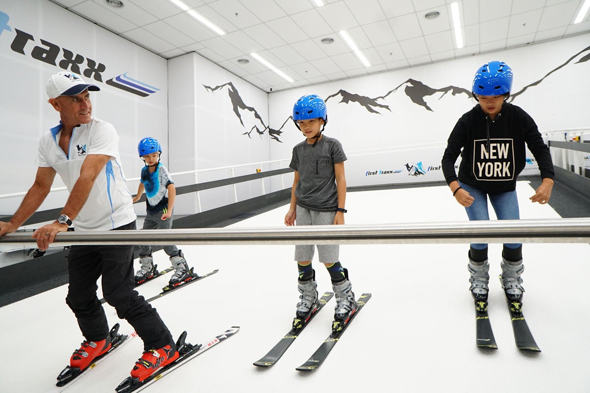 You Can Now Go Snowboarding and Skiing Right Here in Petaling Jaya! - WORLD OF BUZZ 2