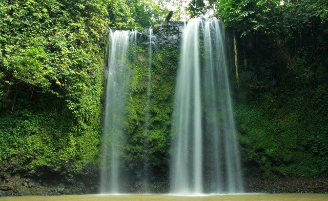 5 Most Astonishing Waterfalls In Malaysia - WORLD OF BUZZ 2