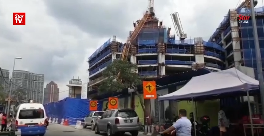 Construction Crane Suddenly Collapses And Leaves 3 People Injured - World Of Buzz 1