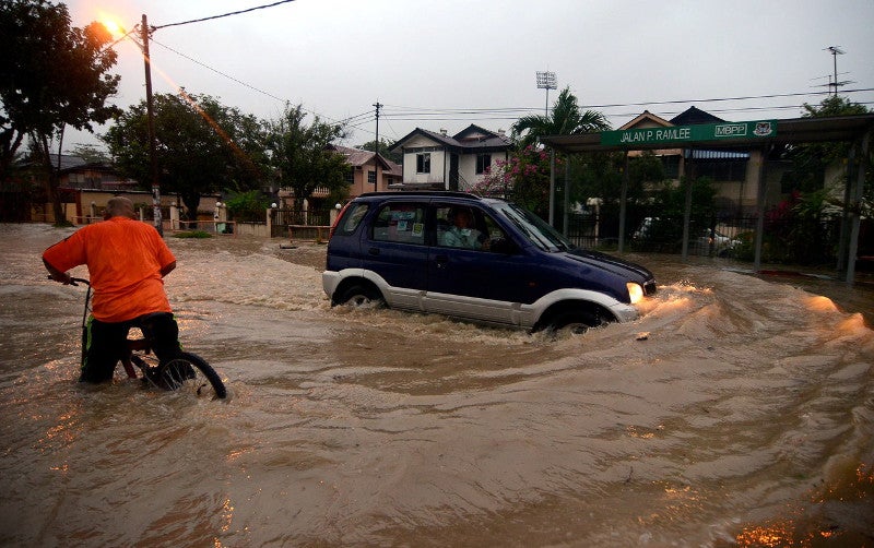 Honda Drivers Affected by Penang Floods Can Get 50% Off Repairs - WORLD OF BUZZ 1