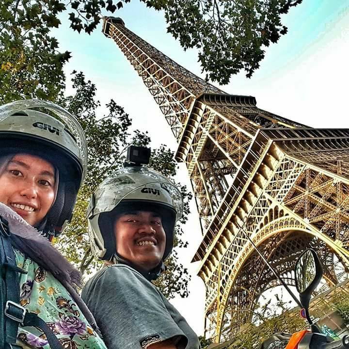 Inspiring M'sian Couple Rode A Kapcai For More Than 27,000Km From Klang To Europe - World Of Buzz 2