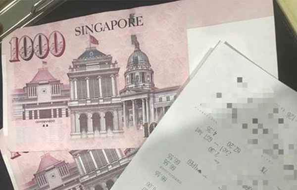 Kind Businessman Gives Struggling Single Mother RM6,000 Tips to - WORLD OF BUZZ