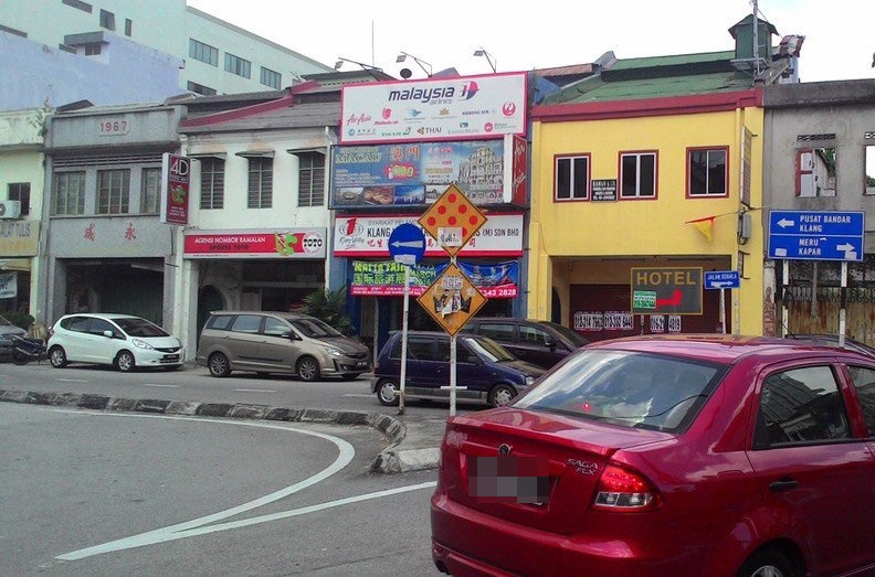 Klang Man Discovers Wife Kidnapped For Ransom, Turns Out She Ran Away With Lover - World Of Buzz