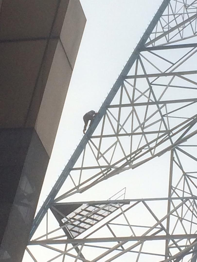 Man Who Climbed Electric Tower Near Menara TM Actually Wanted to Take a Birthday Selfie - WORLD OF BUZZ 7