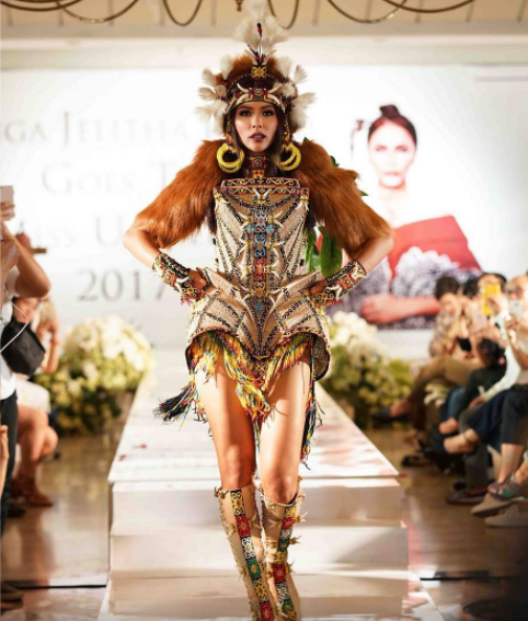 Miss Universe Indonesia Reveals 'Orang Utan' National Costume - WORLD OF BUZZ 1