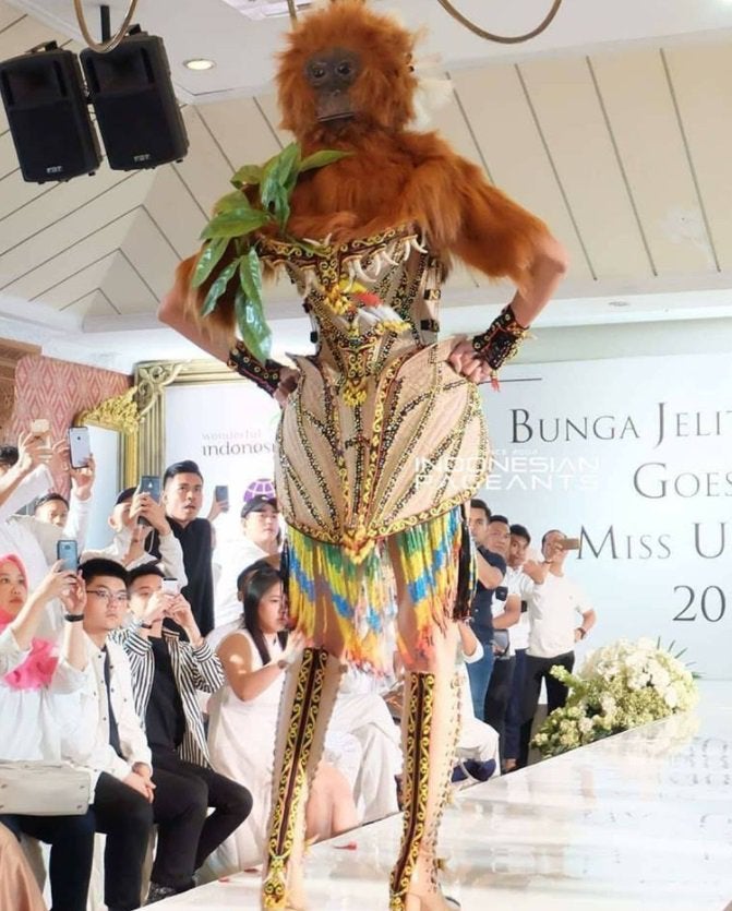 Miss Universe Indonesia Reveals 'Orang Utan' National Costume - WORLD OF BUZZ