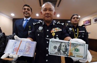 Cops Seize Rm1.3 Million Fake Cash From Counterfeit Money Syndicate In Nilai - World Of Buzz 1