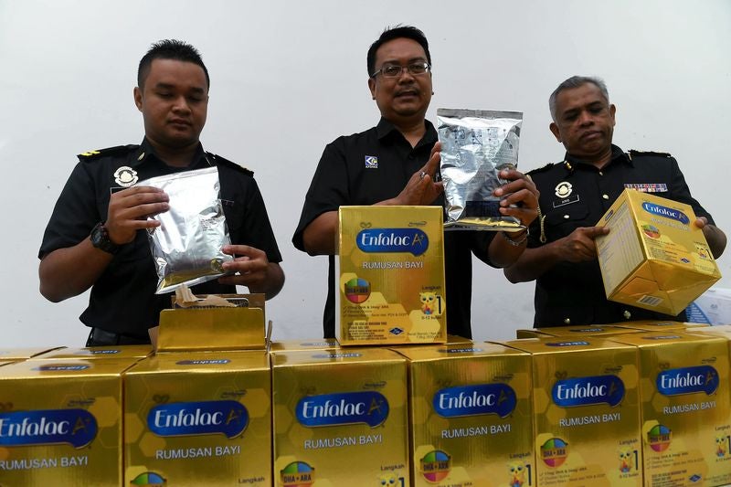 Fake Baby Milk Powder Seized In Johor Bahru, Here's What We Know So Far - World Of Buzz
